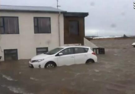 风暴“丹尼斯”影响欧洲多国 芬兰爱尔兰 法国多地停电交通受阻